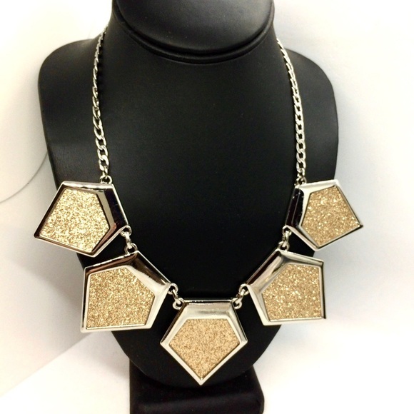 3/$30 EXPRESS GEOMETRIC STATEMENT NECKLACE BIB GOLD SPARKLES SILVER TONE - Picture 1 of 12